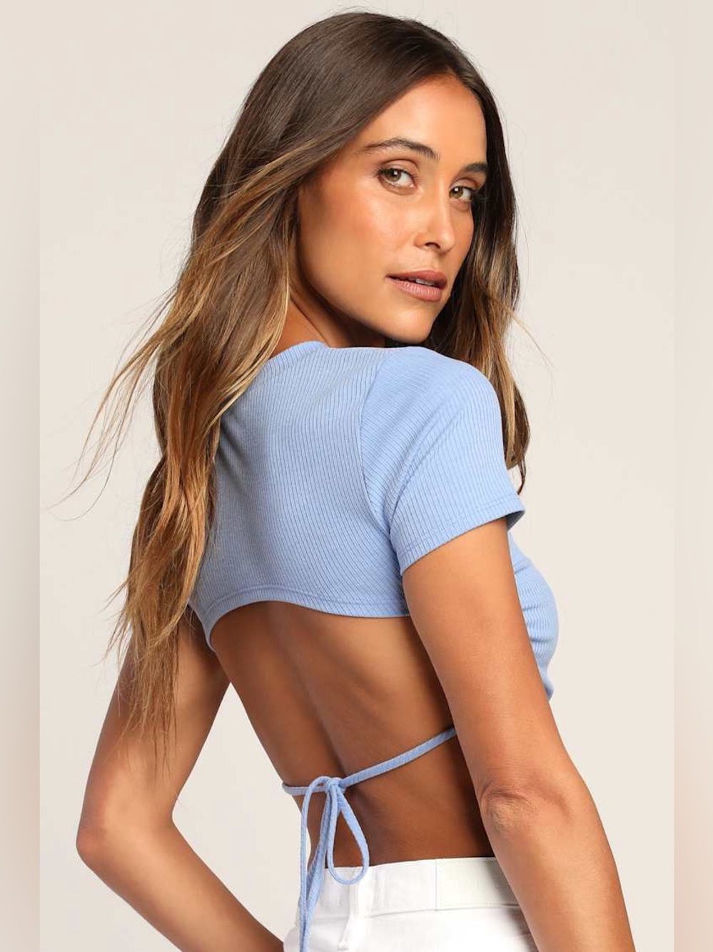 Lulu’s Crop to the Top Blue Gathered Tie-Back Crop Top